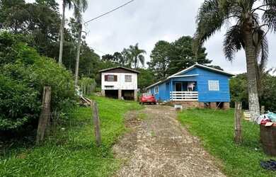 Imagem: O terreno possui 910m² de Área e está localizado em Gramado