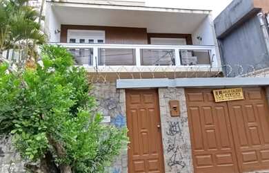 Imagem 1: Casa Comercial no Centro em local nobre para Locação com 3 quartos com suíte