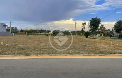 Imagem: O terreno possui 372m² de Área e está localizado em Terras