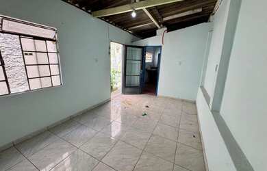 Imagem: A casa possui 1 Dormitório, 1 Banheiro, 40m² de Área e está