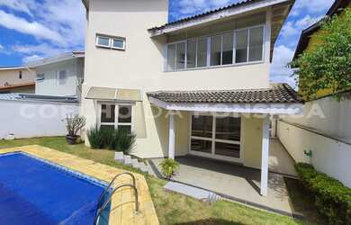 Imagem: A casa em condomínio possui 3 Dormitórios, 3 Banheiros, 4