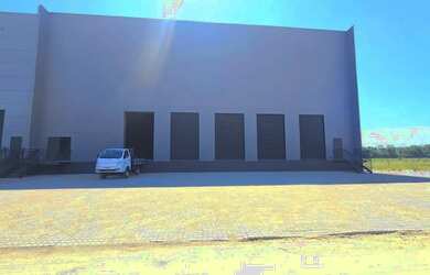 Imagem: O depósito possui 5 Vagas na garagem, 1258m² de Área, Imóvel