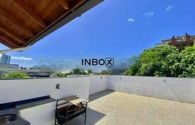 Imagem: A casa possui 4 Dormitórios, 5 Banheiros, 3 Vagas na garagem