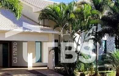 Imagem: A casa em condomínio possui 4 Dormitórios, 5 Banheiros, 5