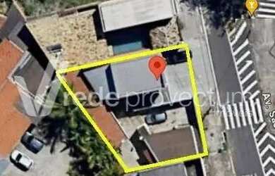 Imagem: A casa possui 2 Dormitórios, 2 Banheiros, 4 Vagas na garagem