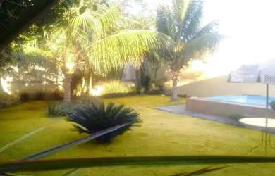 Imagem: A casa possui 3 Dormitórios, 2 Banheiros, 2 Vagas na garagem