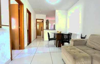 Imagem: A casa possui 2 Dormitórios, 1 Banheiro, 2 Vagas na garagem