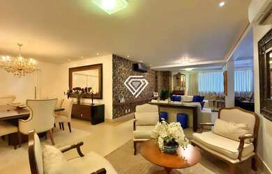 Imagem: O apartamento possui 4 Dormitórios, 1 Banheiro, 3 Vagas na