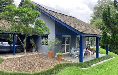 Imagem: A casa em condomínio possui 3 Dormitórios, 3 Banheiros, 4