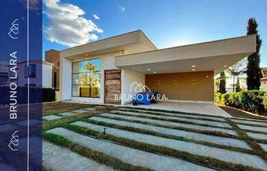 Imagem: A casa em condomínio possui 4 Dormitórios, 4 Banheiros, 5