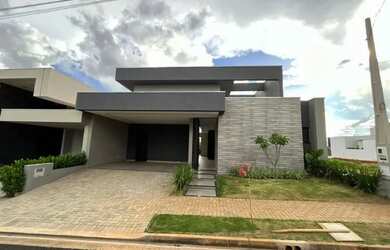 Imagem: A casa em condomínio possui 3 Dormitórios, 4 Banheiros, 4