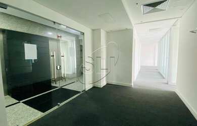 Imagem: O depósito possui 3 Vagas na garagem e 101m² de Área e está