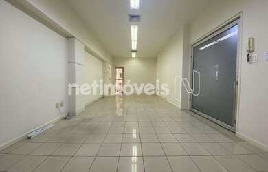 Imagem: O depósito possui 1 Vaga na garagem e 95m² de Área e está