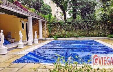 Imagem: A casa em condomínio possui 5 Dormitórios, 5 Banheiros, 5