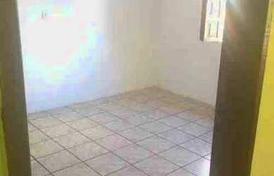 Imagem: A casa possui 2 Dormitórios e está localizado em Itinga