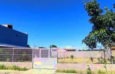 Imagem: O terreno possui 450m² de Área e está localizado em Fundão