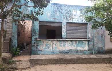 Imagem: A casa possui 3 Dormitórios, 2 Banheiros, 300m² de Área e