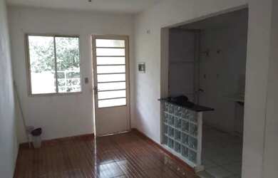 Imagem: A casa em condomínio possui 2 Dormitórios, 2 Banheiros, 1