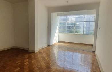 Imagem: O apartamento possui 3 Dormitórios, 1 Banheiro e 110m² de