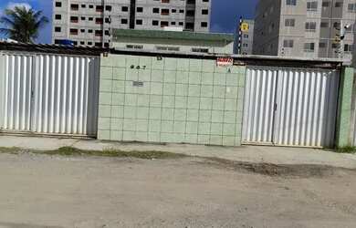 Imagem: A casa possui 2 Dormitórios, 2 Banheiros, 5 Vagas na garagem