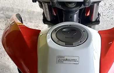 Imagem: A casa possui 3 Dormitórios, 1 Banheiro e está localizado