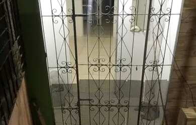 Imagem: A casa possui 1 Dormitório, 1 Banheiro e está localizado