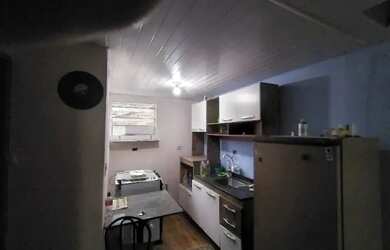 Imagem: A casa possui 1 Dormitório, 1 Banheiro e 42m² de Área e está