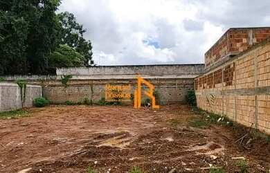 Imagem: O terreno possui 400m² de Área e está localizado em Guara