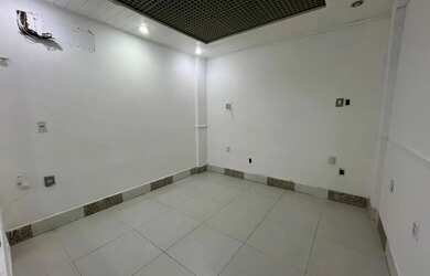 Imagem: Última chance Loja para Alugar - Caminho das árvores