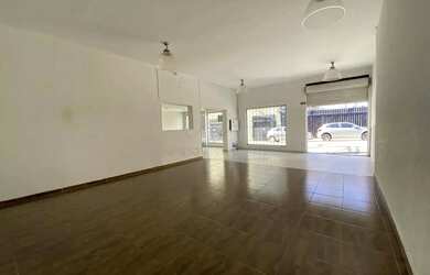 Imagem: O depósito possui 220m² de Área e está localizado em Vila