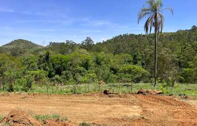 Imagem: O terreno possui 600m² de Área e está localizado em Centro