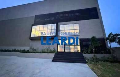 Imagem: O depósito possui 1.700m² de Área e está localizado em