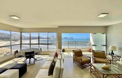 Imagem: O apartamento possui 3 Dormitórios, 5 Banheiros, 2 Vagas na