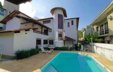 Imagem: A casa em condomínio possui 4 Dormitórios, 5 Banheiros, 4