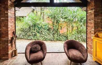 Imagem 14: CASA 4 DORMITORIOS. Piscina, Churrasqueira, VarandaeGuarda roupa