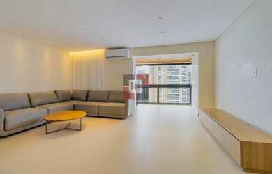 Imagem: O apartamento possui 2 Dormitórios, 4 Banheiros, 2 Vagas na