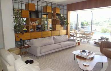 Imagem: A casa em condomínio possui 4 Dormitórios, 5 Banheiros, 5