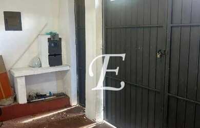 Imagem: A casa possui 3 Dormitórios, 1 Banheiro, 120m² de Área e