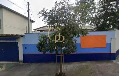 Imagem: O depósito possui 5 Vagas na garagem, 270m² de Área e está