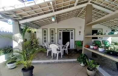 Imagem: A casa em condomínio possui 4 Dormitórios, 4 Banheiros, 4