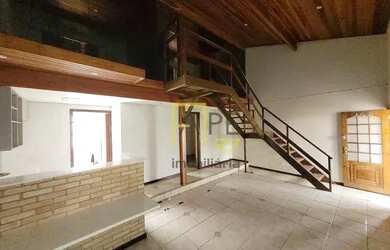 Imagem: A casa possui 2 Dormitórios, 5 Banheiros, 2 Vagas na garagem