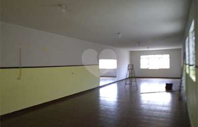 Imagem: O depósito possui 125m² de Área e está localizado em Lauzane