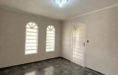 Imagem 4: Casa Antônio Zanaga I. Área de serviço, 78m² de Área, 2 Vagas na...