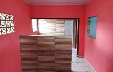 Imagem: A casa possui 2 Dormitórios e 2 Banheiros e está localizado