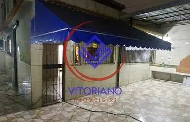 Imagem: A casa possui 3 Dormitórios, 2 Banheiros, 1 Vaga na garagem