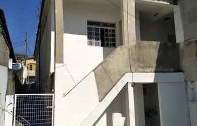 Imagem: A casa possui 1 Dormitório, 1 Banheiro, 50m² de Área e está