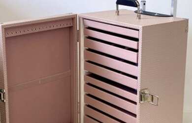 Imagem: O depósito está localizado em Velha, Blumenau à venda por