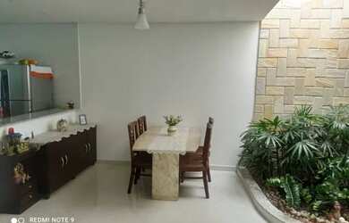 Imagem 12: Casa na Aruana. 220m² de Área, 3 Vagas na garageme3 Dormitórios