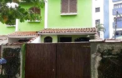 Imagem: A casa em condomínio possui 2 Dormitórios, 2 Banheiros, 1