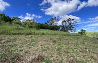 Imagem: O terreno possui 600m² de Área e está localizado em Centro